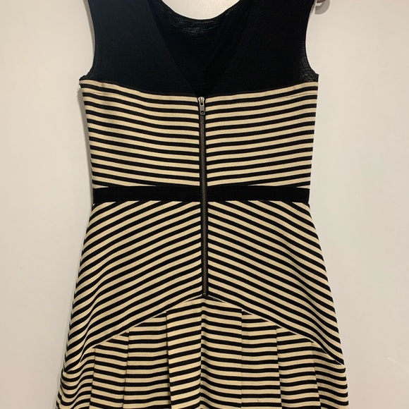 Cocktail dress - Picture 2 of 2